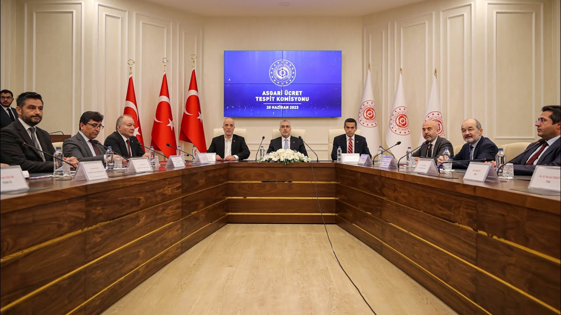 2023 Yılı İkinci Altı Ay İçin Yeni Asgari Ücret 11 Bin 402 TL Olarak Belirlendi